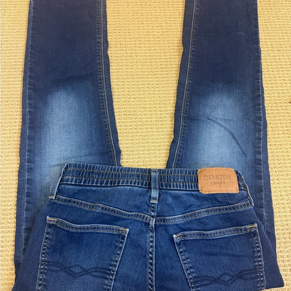 Lot of 4 Levi's Junior Size 12 Relaxed Jeans in Dark and Light Blue - Picture 10 of 13